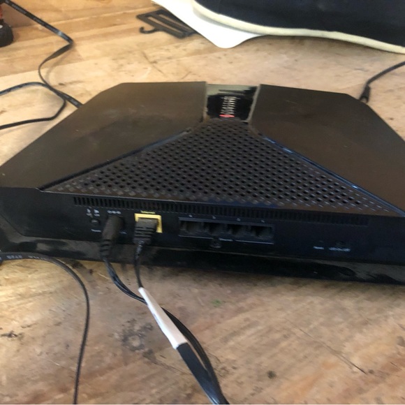 Netgear AX3000 Nighthawk AX4 4-Stream Wi-Fi 6 Router - RAX35 - Picture 8 of 14